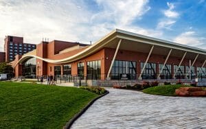 Do You Need a Commercial Landscaper? The Answer is Yes!